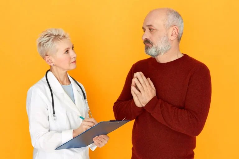 A végbélelőesés tüneteinek kezelése a Lotusz Medical Centerben Budapesten.
